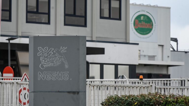 Nestlé cierra una fábrica en Francia tras escándalo de pizzas contaminadas