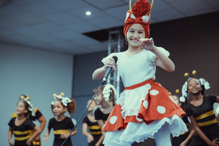 Se presenta en el Complejo Cultural Los Pinos la compañía infantil de teatro La Colmenita de La Habana, Cuba