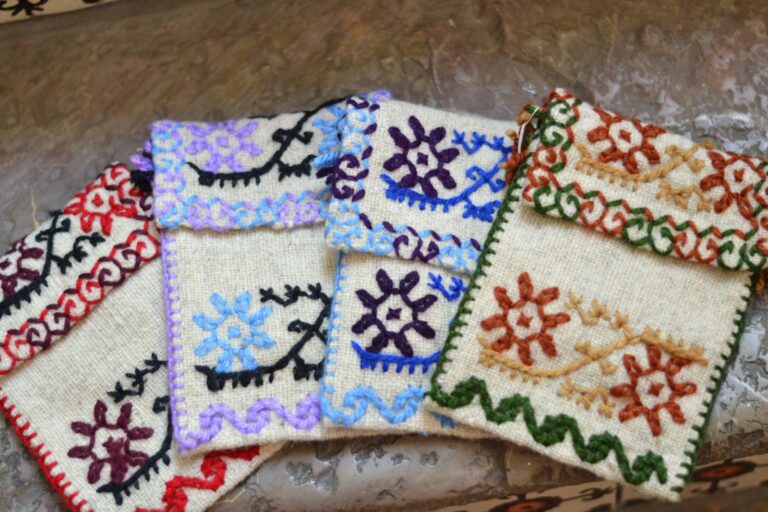 Utilizan artesanos técnicas ancestrales para elaborar textiles mexiquenses