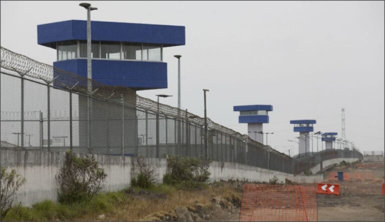 Detienen a exdirectora de El Altiplano por el delito de tortura