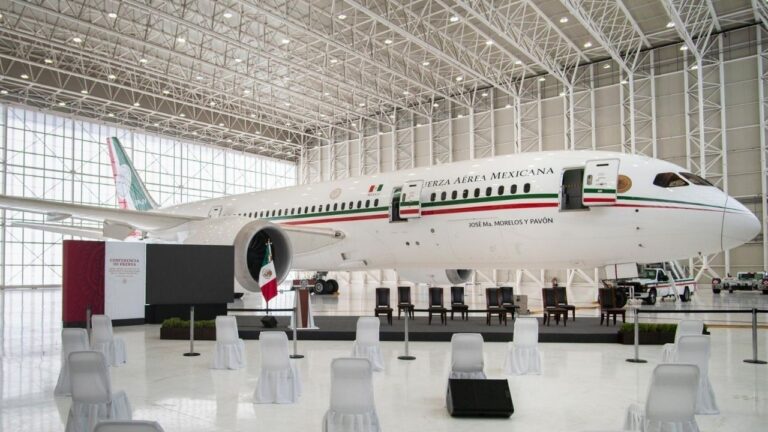 Acepta AMLO que “hay una posibilidad” de vender el avión presidencial