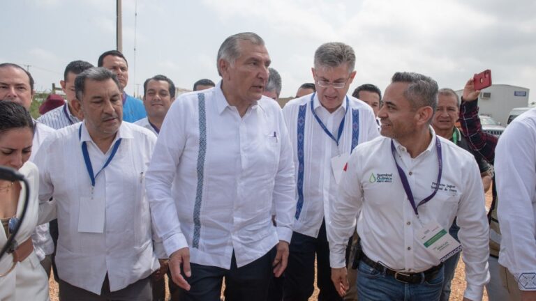 Adán Augusto adelanta a Ebrard en la contienda rumbo a 2024