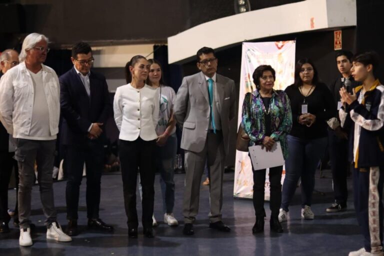 Jóvenes de la ciudad de México proponen a Claudia Sheinbaum impulsar el cuidado de la salud mental
