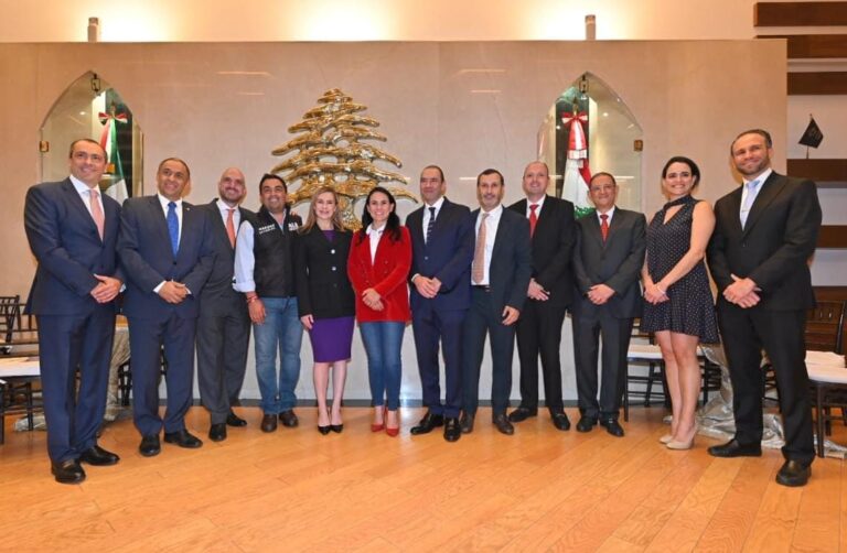 Recibe comunidad libanesa en México a Alejandra Del Moral