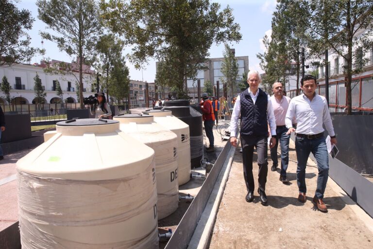 Realizan recorrido por la Plaza González Arratia en Toluca
