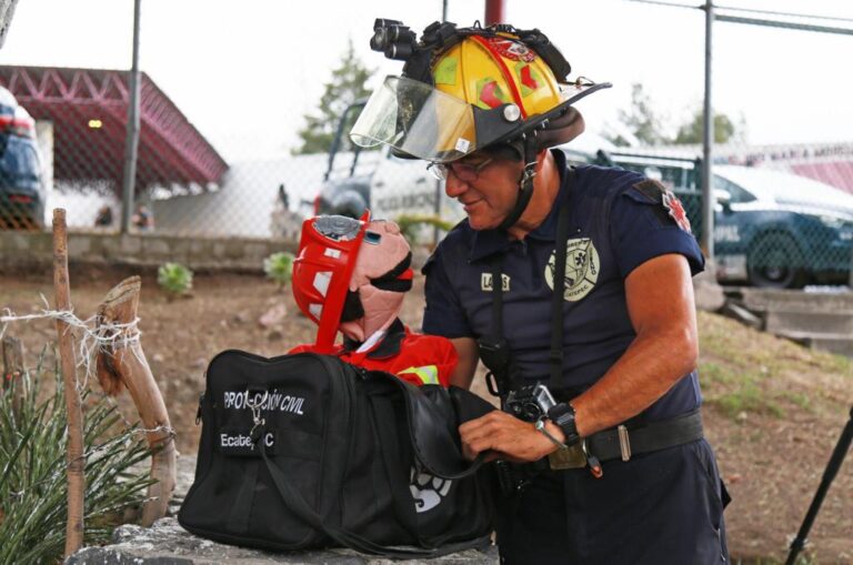 Ecatepec: Bomberman y Vulcanito capacitan a niños para prevenir accidentes en hogares y escuelas