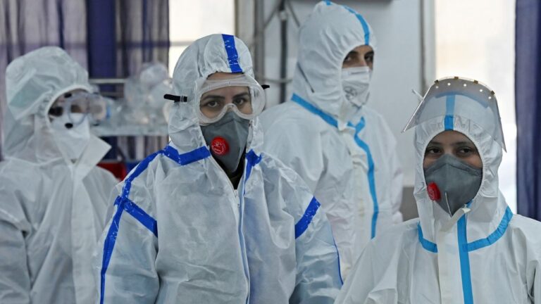 OMS levanta alerta máxima por pandemia de covid-19