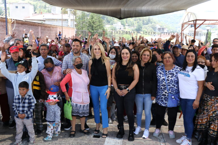 ENTREGA HUIXQUILUCAN LICENCIA SANITARIA Y DE FACTIBILIDAD DEL PANTEÓN DE MAGDALENA CHICHICASPA