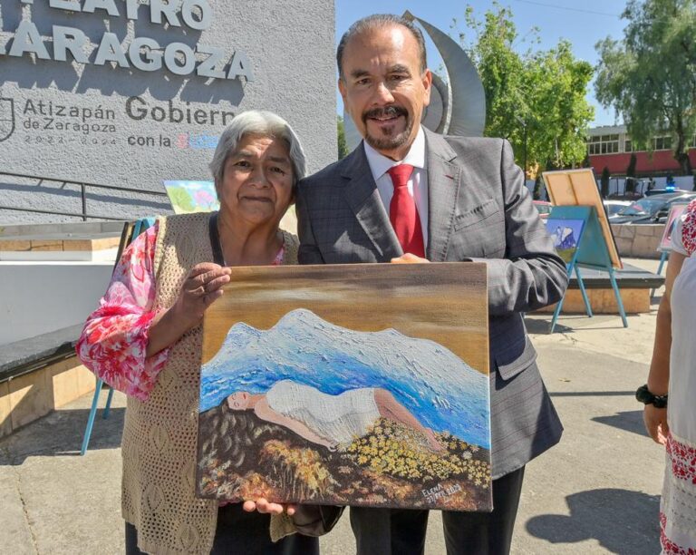 Adultos mayores demuestran las actividades que se realizan en clubes y casas de día en Atizapán de Zaragoza