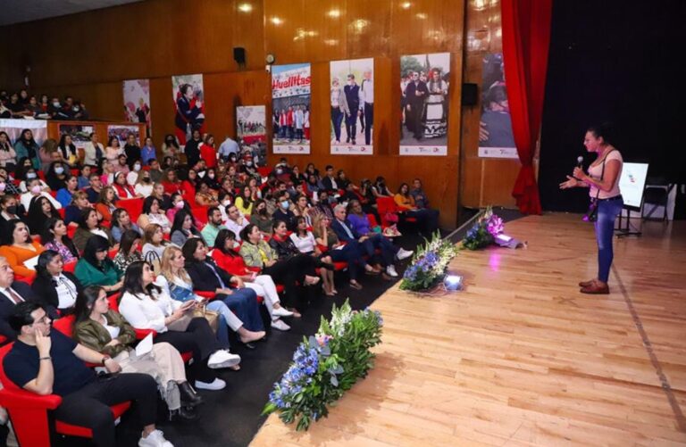 DIF TLALNEPANTLA VA UN PASO ADELANTE EN LA ATENCIÓN A LA DIVERSIDAD SEXUAL