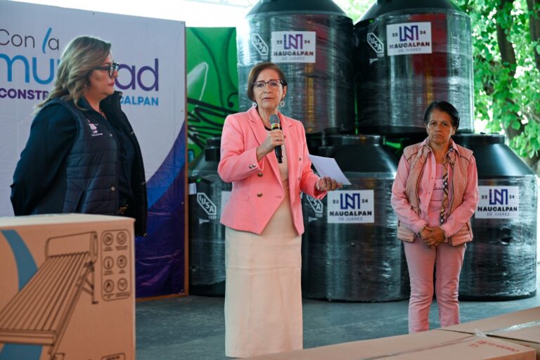 Naucalpan apoya a vecinos con tinacos y calentadores solares a bajo costo