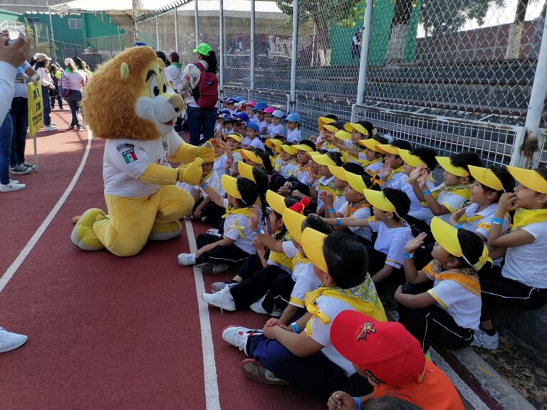 Cientos de niños naucalpenses participan en miniolimpiada ‘Pequeños Grandes Atletas’