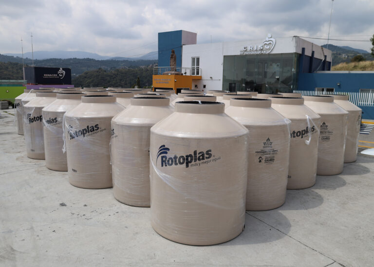 Familias de Huixquilucan elevan su calidad de vida con programa de mejoramiento a la vivienda  