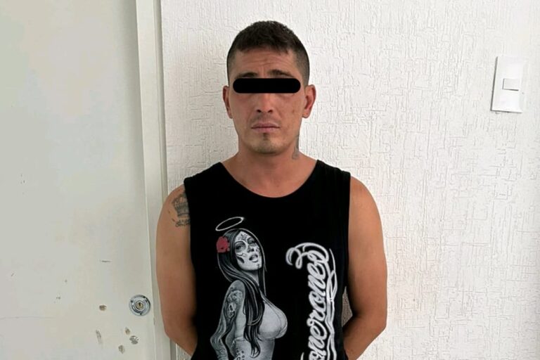 Policía de Ecatepec detiene un sujeto por asalto a pasajero del Mexibús