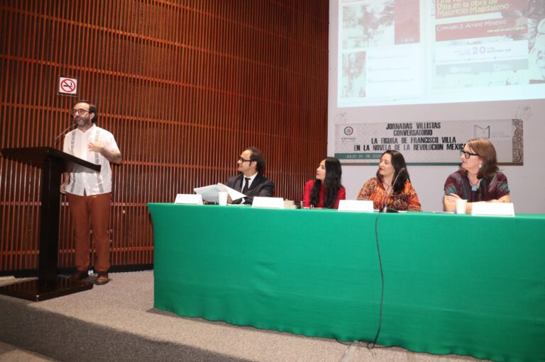 Se organizó el conversatorio “La figura de Francisco Villa en la novela de la Revolución mexicana”
