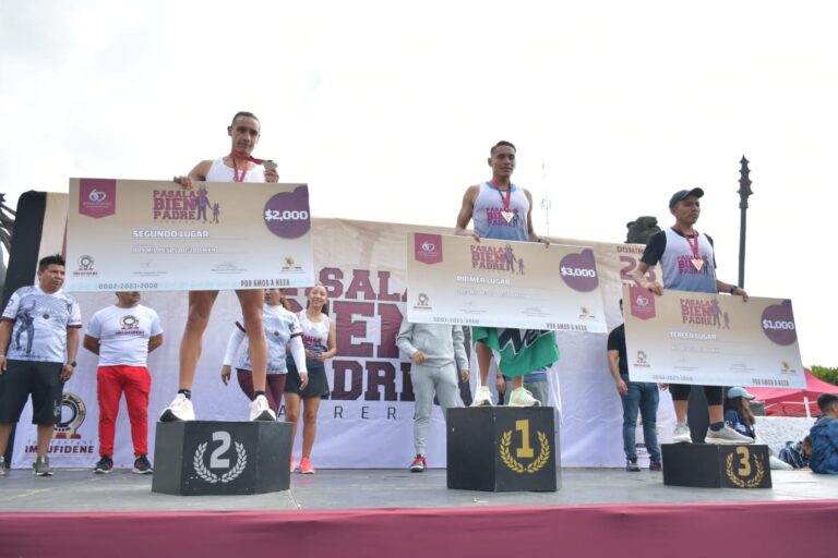 Más 400 vecinos de Nezahualcóyotl participaron en la carrera atlética “Pásala Bien Padre, Neza 2023