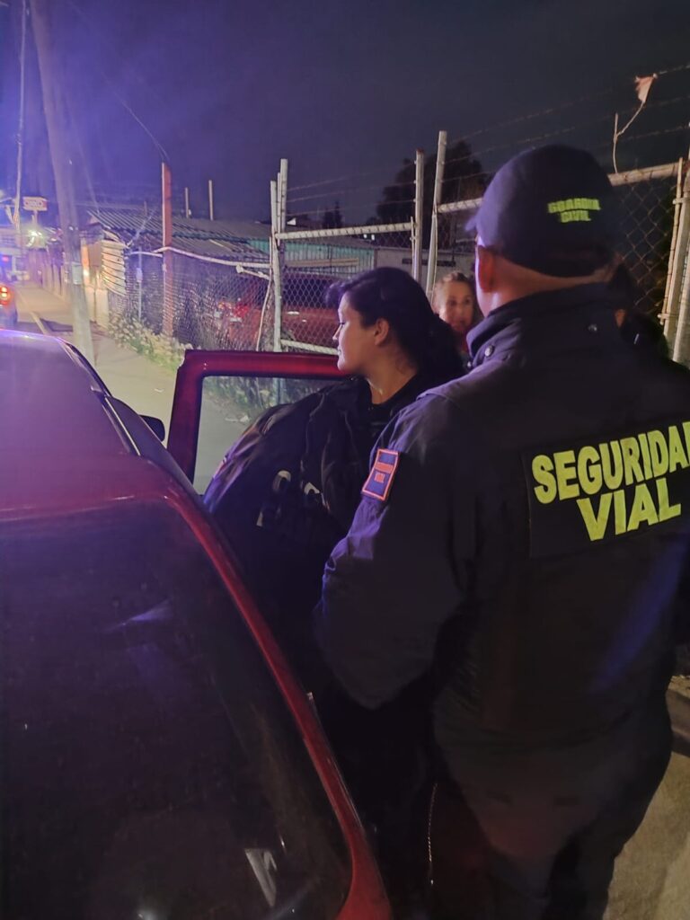 Elementos de la Guardia Civil y de Protección Civil lograron con éxito auxiliar en labores de parto a una mujer