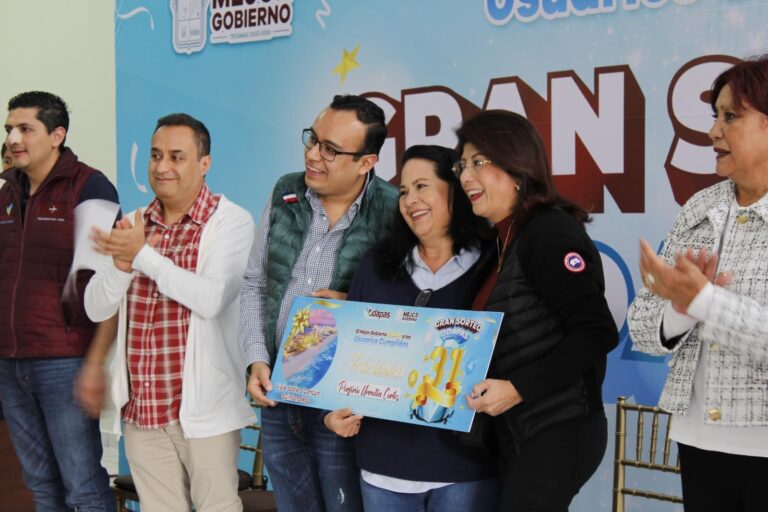 Entrega Alcaldesa de Tecámac los Premios a los Ganadores del Sorteo de ODAPAS