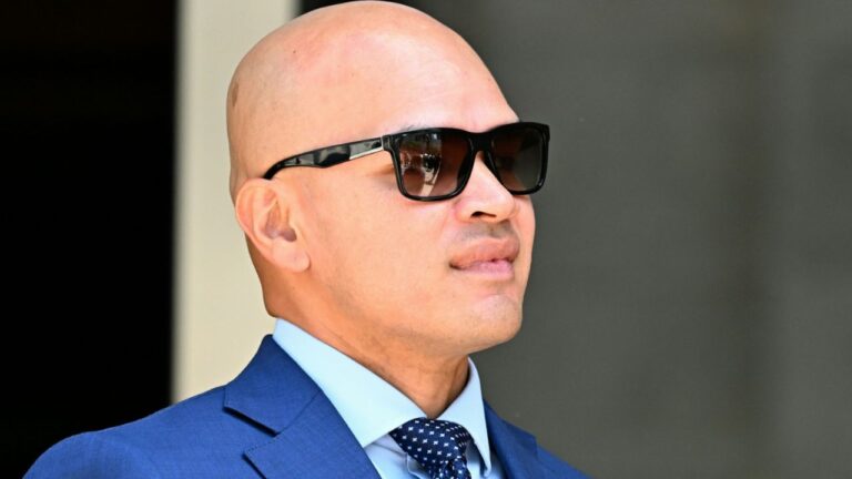 Asistente personal de Trump se declara no culpable en caso de documentos secretos