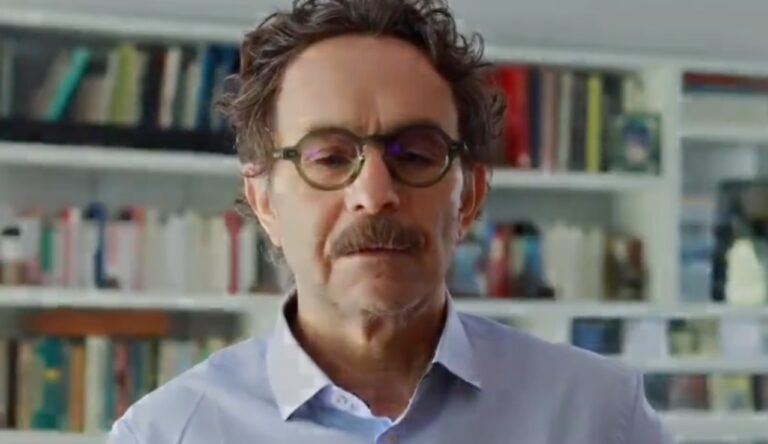 Quadri declina aspiración presidencial y va a equipo de Frente Amplio