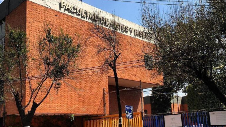 Paristas dejan instalaciones de la FAD; causan destrozos y roban equipo