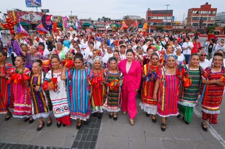 Nos llenamos de gozo con la magia oaxaqueña en la “Guelaguetza de Adultos Mayores Tlalnepantla 2023”