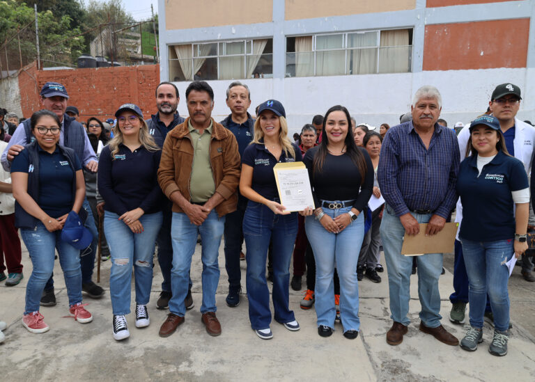 Entrega Huixquilucan apoyos alimentarios y de vivienda en tres comunidades de la zona tradicional