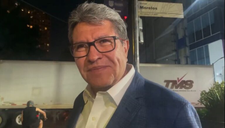 Las adversidades son temporales, hay que vencerlas con alegría, afirma Ricardo Monreal