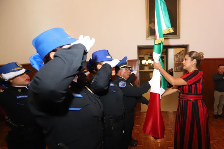 Alfa González encabezó la celebración por el 213 Aniversario del Grito de Independencia en Tlalpan