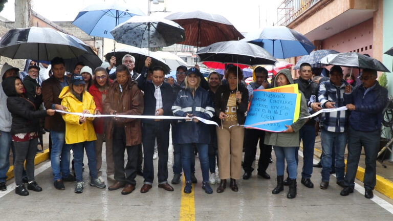 Entrega Huixquilucan 80 osarios en beneficio de la población de la zona tradicional