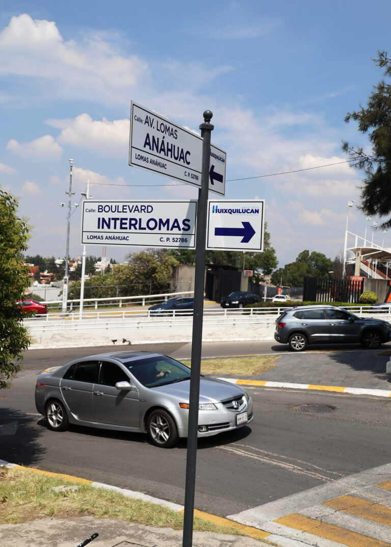 Huixquilucan da inicio a la colocación de la nueva nomenclatura en calles y vialidades