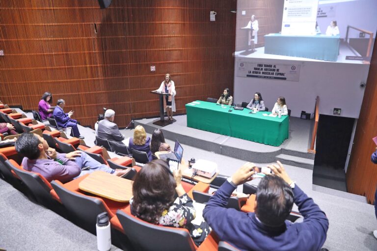 Organizaciones sociales promueven capacitación médica para atención oportuna de la atrofia muscular espinal