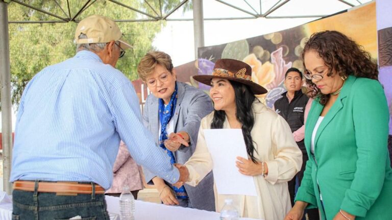 Karla Fiesco hace entrega de más de 1500 testamentos brindando certeza jurídica a los izcallenses