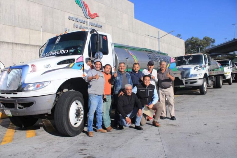 TLALPAN ENVÍA PIPAS DE AGUA PARA APOYAR A POBLACIÓN AFECTADA POR “OTIS”