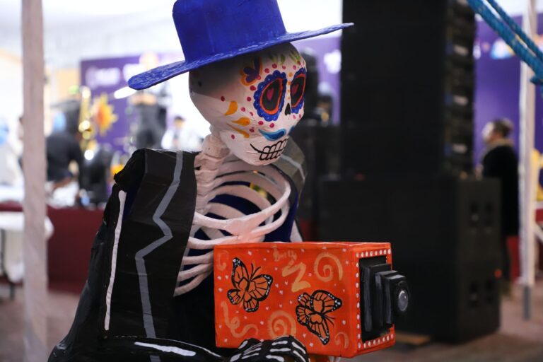 Plasman Creatividad y Talento en el Concurso Catrinas y Catrines, “Oficios Extintos”