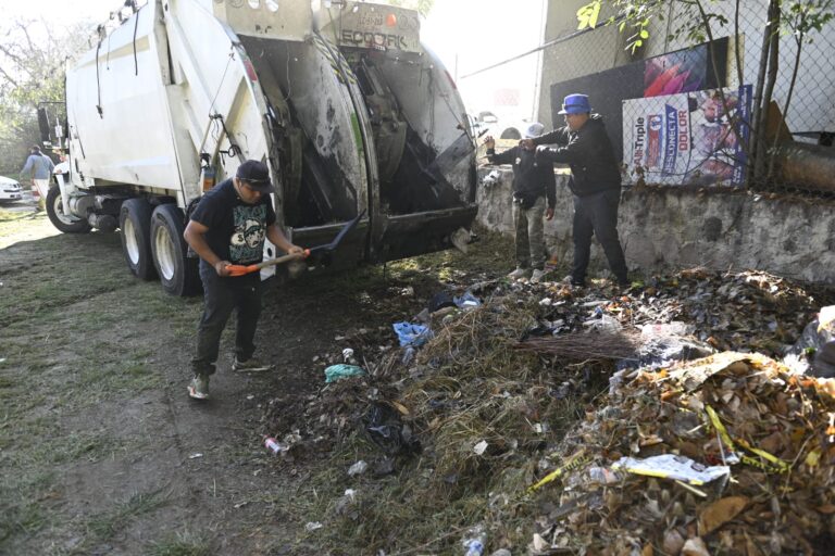 Realiza Naucalpan mega jornadas de servicios públicos en áreas verdes, parques y camellones