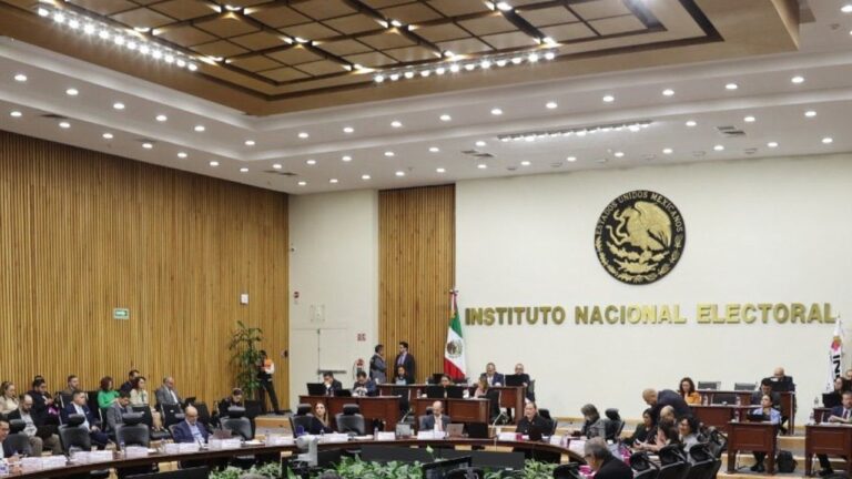 INE aprueba asistencia obligatoria a los 3 debates presidenciales