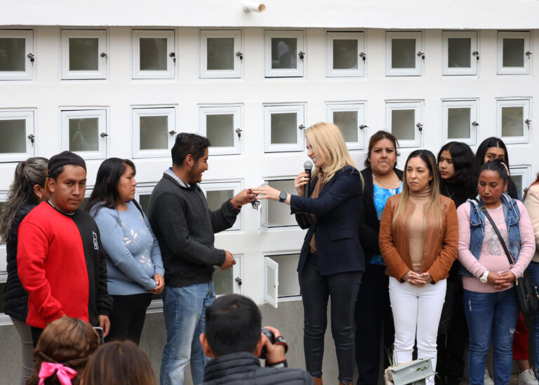 Para atender necesidades funerarias en Huixquilucan se entregan 200 Osarios en la Zona Tradicional