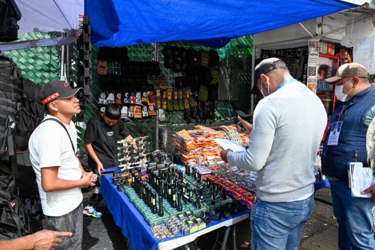 Naucalpan supervisa que comercio en vía pública no ponga en riesgo a la población