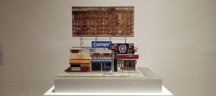 El arte como herramienta, el juego, la ficción y el desplazamiento, ejes de Entre líneas/Between the lines