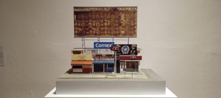 El arte como herramienta, el juego, la ficción y el desplazamiento, ejes de Entre líneas/Between the lines