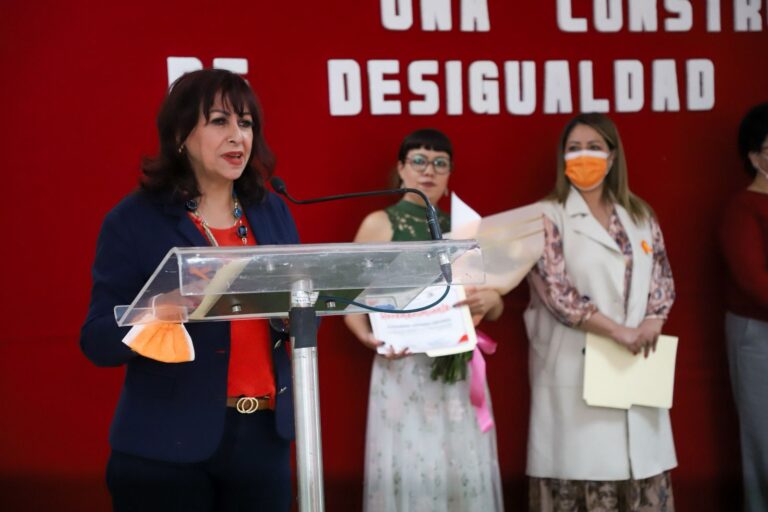 En el Día Naranja, el DIF Tlalnepantla promueve la no discriminación hacia la mujer
