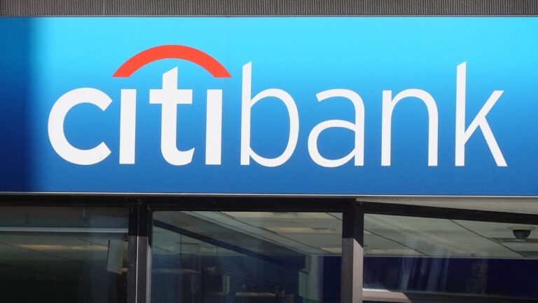 Abren en EUA proceso contra Citibank por protección deficiente a clientes en internet