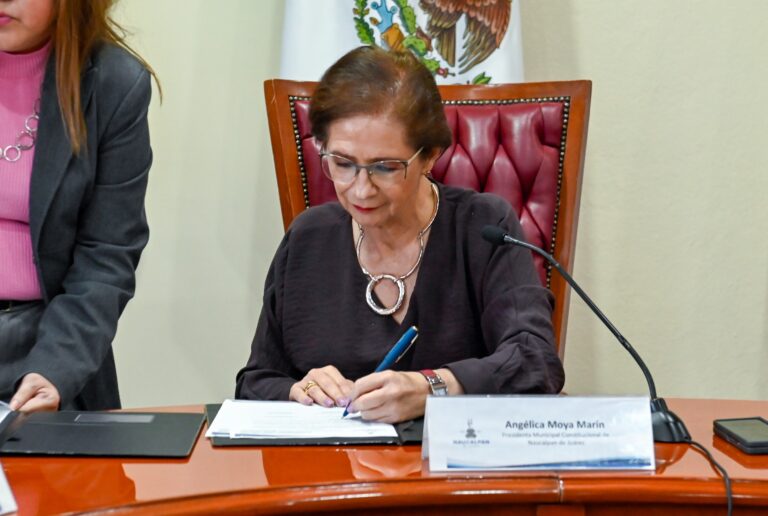 Busca Naucalpan dar certeza jurídica a uso de campos de futbol americano de Lomas Verdes