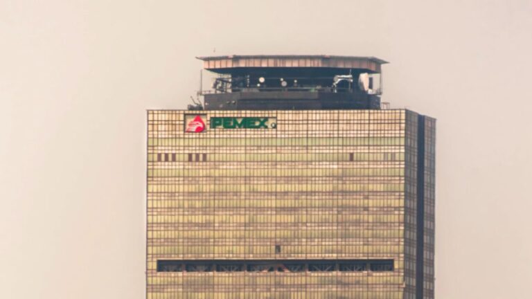 Al alza ventas internas de PEMEX; crecen en un 21%