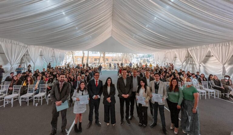 Gobierno de Karla Fiesco impulsa a los jóvenes a ser defensores de los derechos humanos