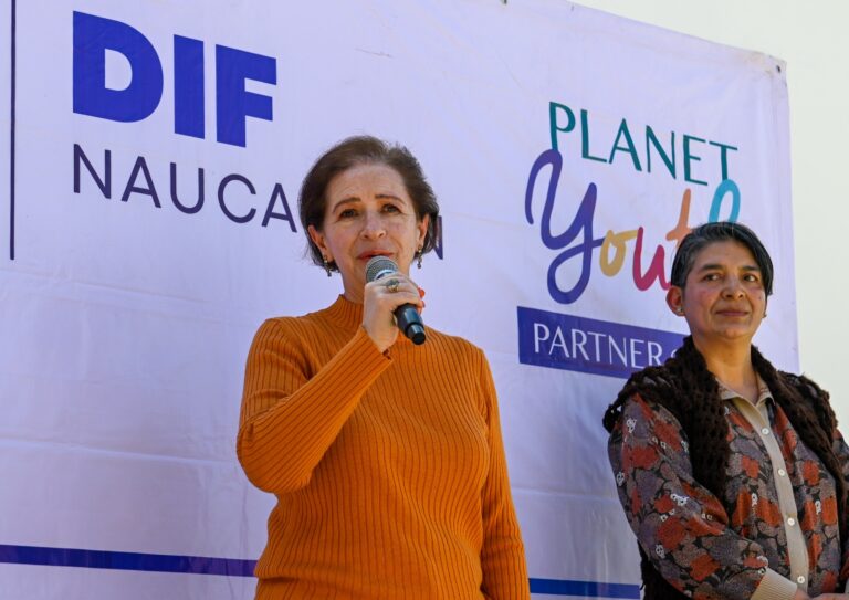 RECORRE ANGÉLICA MOYA COMUNIDADESPARA ENTREGAR APOYOS ALIMENTARIOS