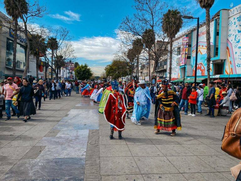 Arriban más de 15 mil peregrinos provenientes de puebla a la Basílica de Guadalupe