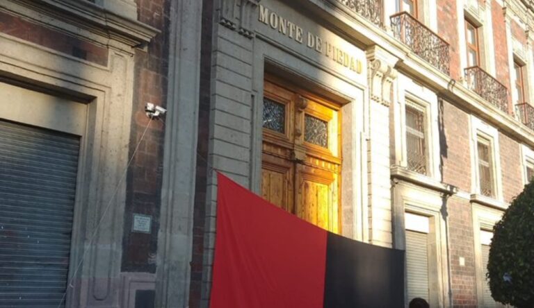 Estalla huelga en el Monte de Piedad; sindicato culpa a la empresa