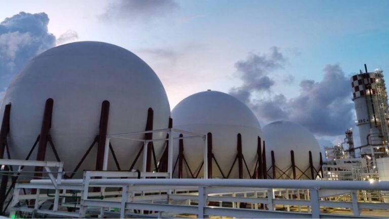 Pemex incrementa en 650% la producción de urea en tres años